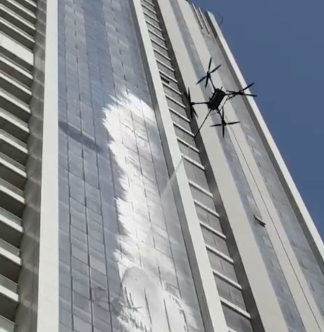 الامارات | ”الشارقة للدفاع المدني“ تستخدم الدرون لمكافحة حرائق الأبراج العالية