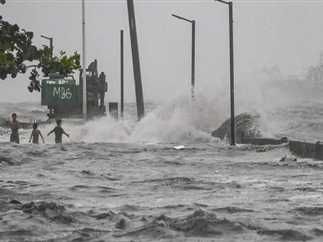 إعصار ياجي يضرب شمال فيتنام