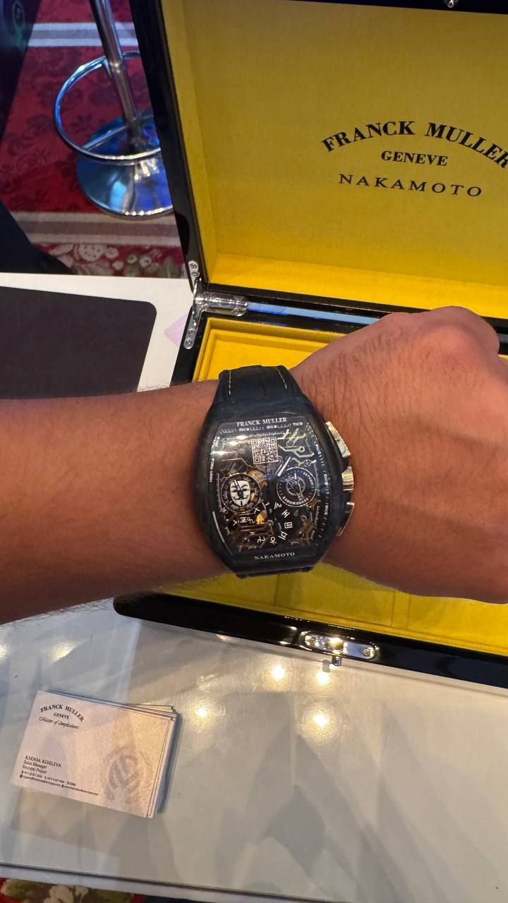 ساعة “فرانك مولر ناكاموتو”: عندما تلتقي الفخامة بالتكنولوجيا المتقدمة