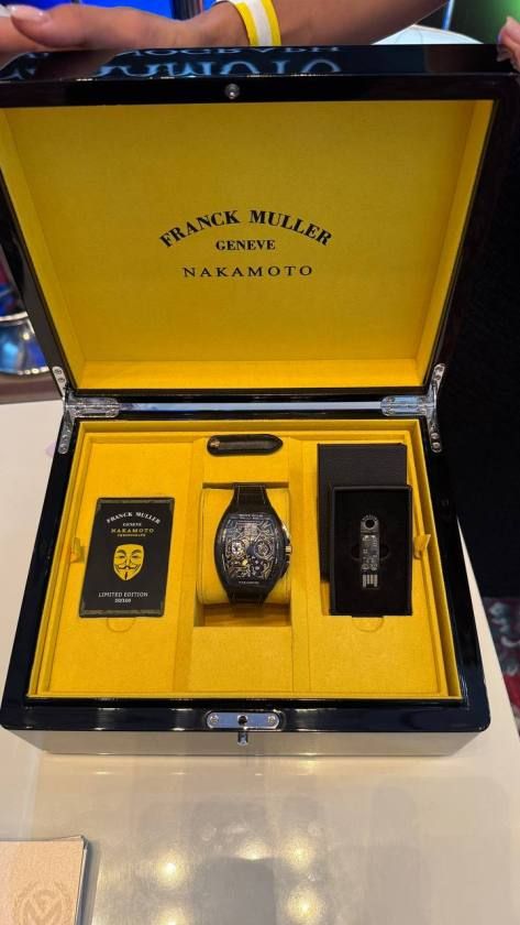 ساعة “فرانك مولر ناكاموتو”: عندما تلتقي الفخامة بالتكنولوجيا المتقدمة