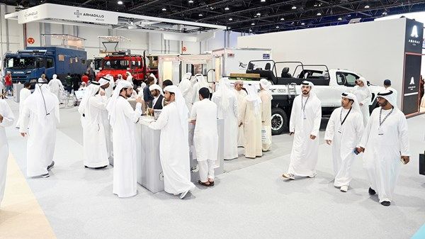 «الصيد والفروسية».. إبداعات فنية عالمية تحتفي بالتراث