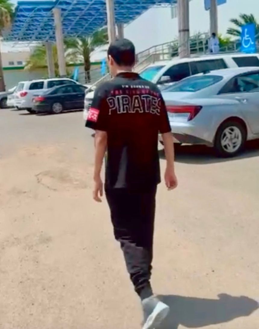 36 جلسة علاجية تعيد الحركة لشاب مقعد بالمدينة المنورة