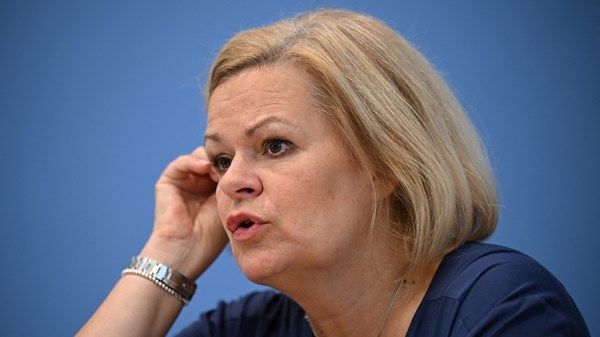 ألمانيا تعلن إجراءات جديدة على حدودها البرية