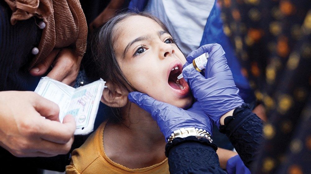 مليون جرعة تطعيم من الإمارات لمواجهة شلل الأطفال في غزة