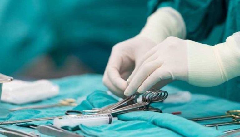 الامارات | وفاة فتى هندي بعد أن استعان "الطبيب" باليوتيوب لإجراء عملية له