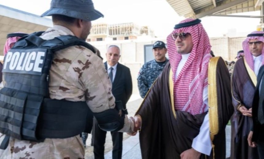 بالصور.. وزير الداخلية يزور معهد تدريب القوات الخاصة في مصر