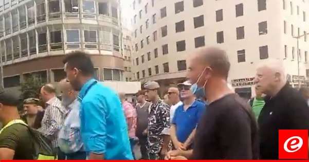 العسكريون المتقاعدون رفضوا فتح الطرق قبل إيفاد ممثل عن ميقاتي لمفاوضتهم