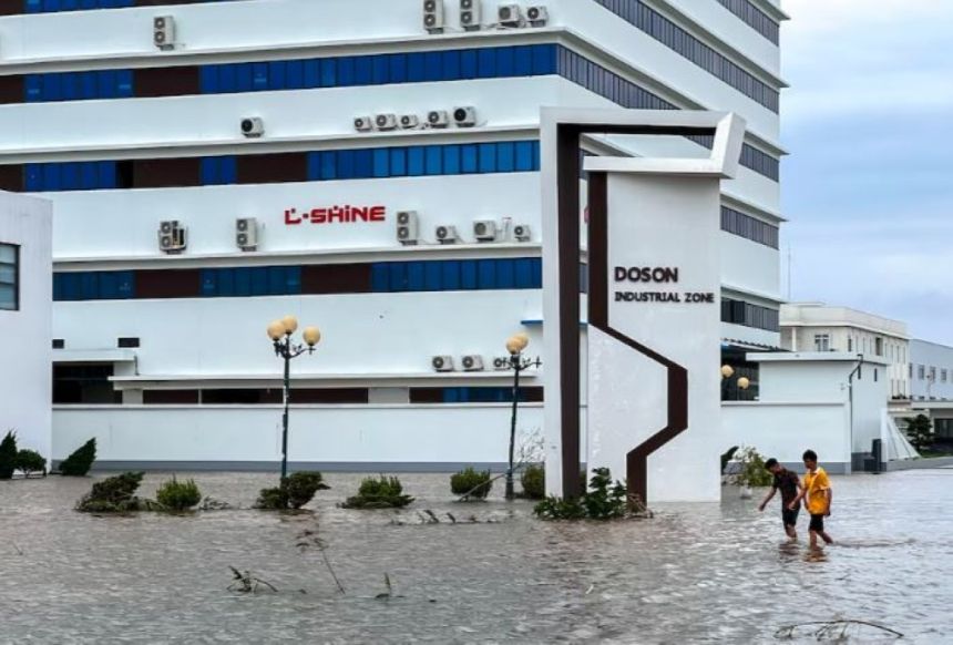 صور| إعصار ياجي يخلف دمارًا كبيرًا في فيتنام ويقتل  65 شخصًا