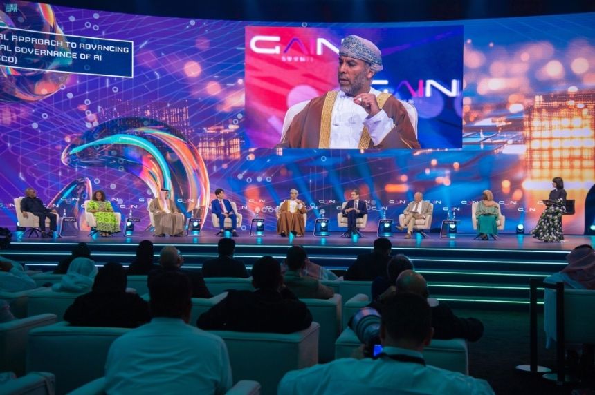 استعراض تجارب دولية.. تفاصيل اليوم الأول بالقمة العالمية للذكاء الاصطناعي