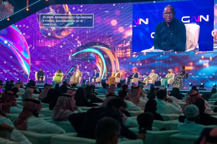 استعراض تجارب دولية.. تفاصيل اليوم الأول بالقمة العالمية للذكاء الاصطناعي