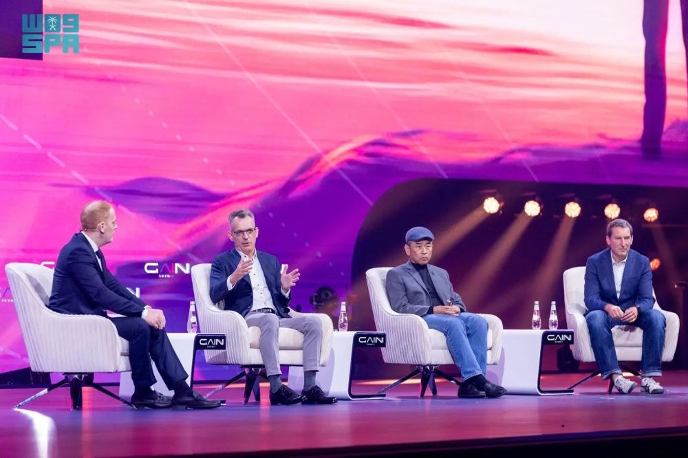 القمة العالمية للذكاء الاصطناعي تناقش "مستقبله وآثاره على البشرية"