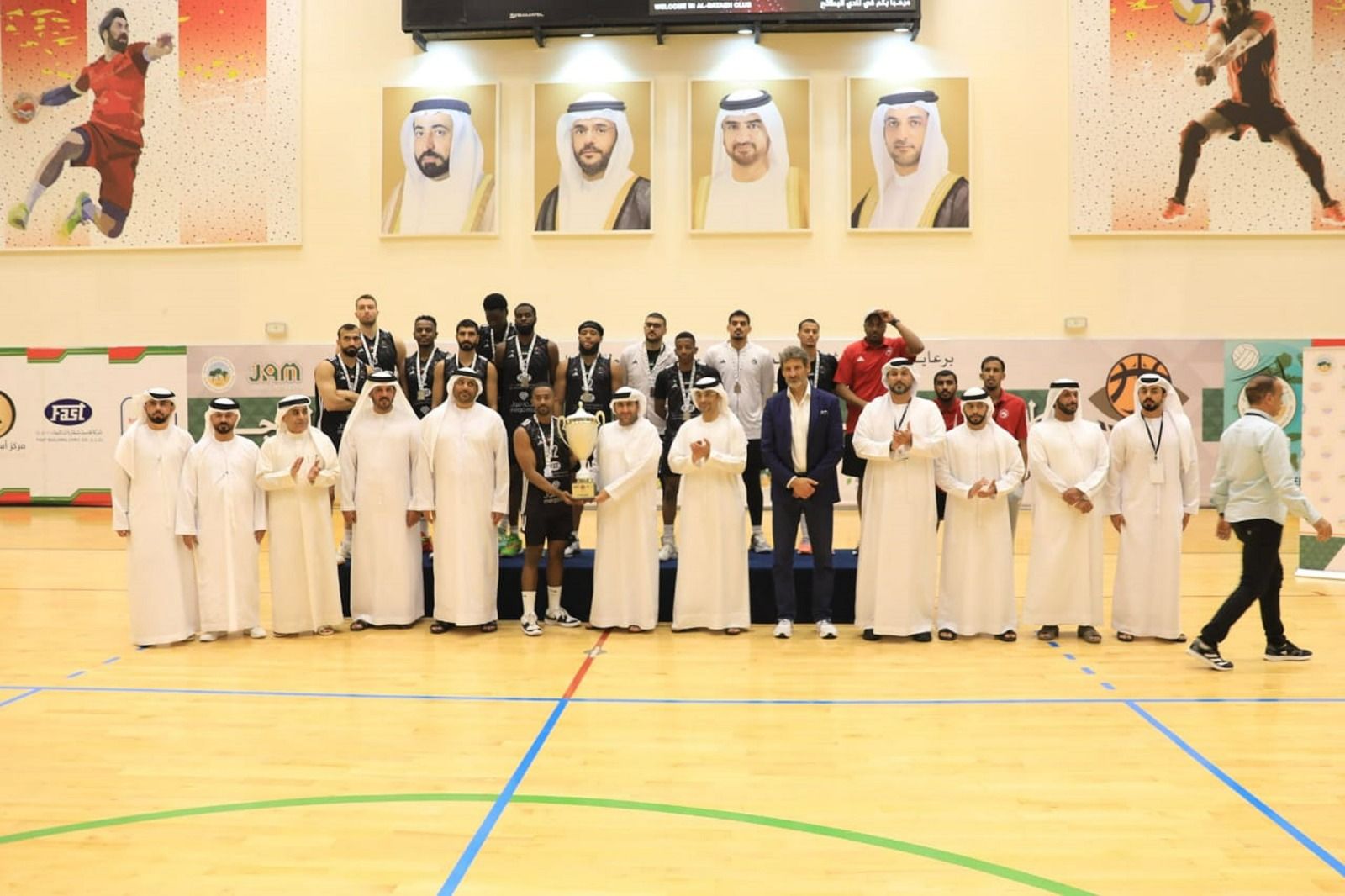 الامارات | هوبس اللبناني يتوج بلقب بطولة الشارقة الدولية لكرة السلة