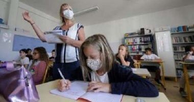 الحكومة تستهدف رفع كفاءة المعلم وتحسين أوضاعه.. اعرف التفاصيل