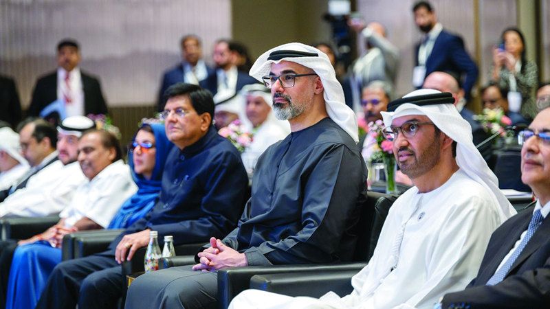 الامارات | ولي عهد أبوظبي يحضر فعاليات ملتقى الأعمال الإماراتي الهندي في مومباي