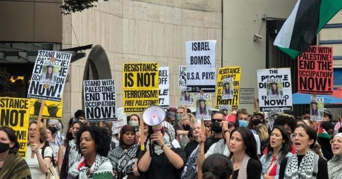 متظاهرون في واشنطن يطالبون بتحقيق مستقل في مقتل الناشطة عائشة إيجي