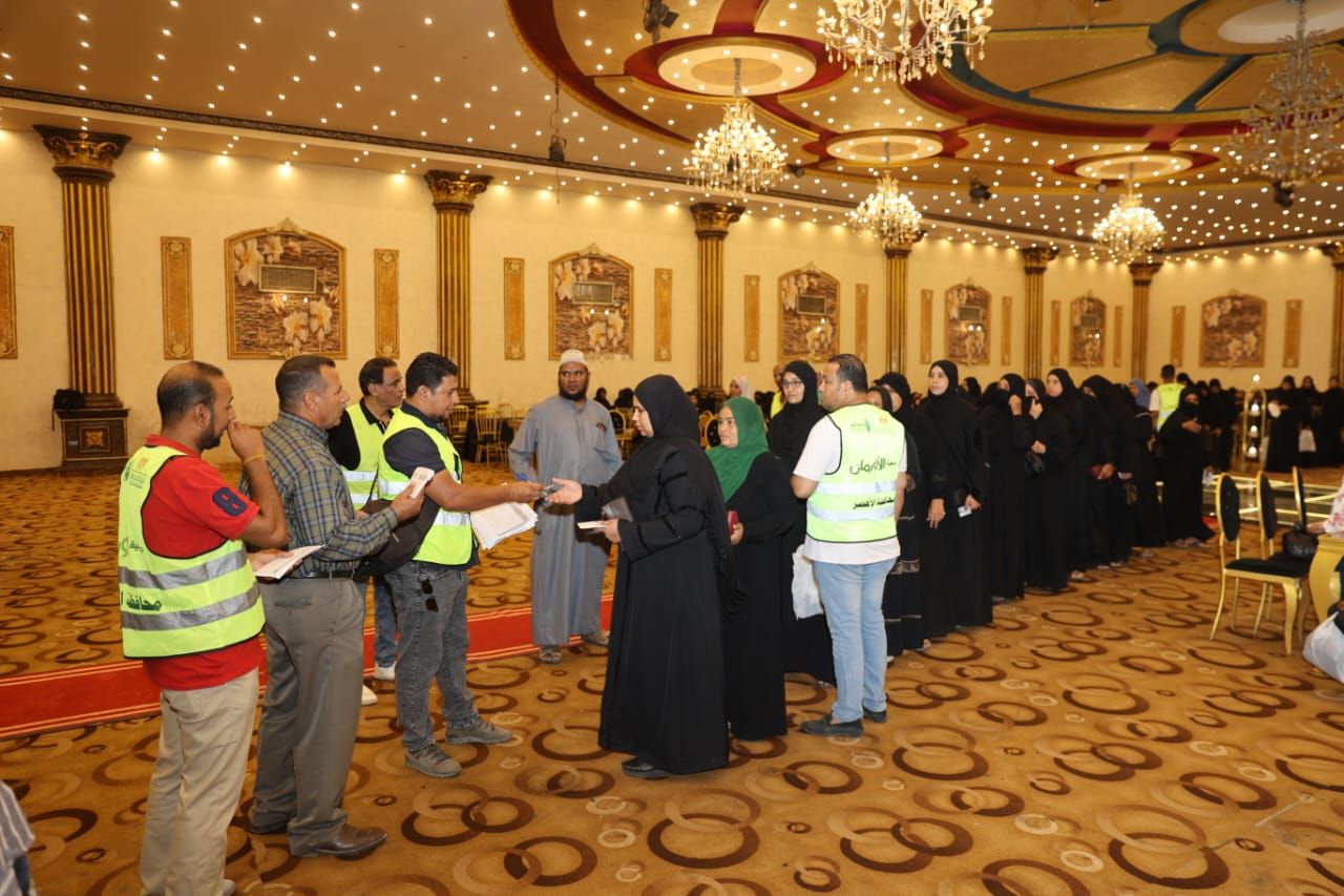 التحالف الوطنى يوزع منح مالية لـ1620 أسرة وصلت لـ10 ملايين جنيه ضمن "إيد واحدة"