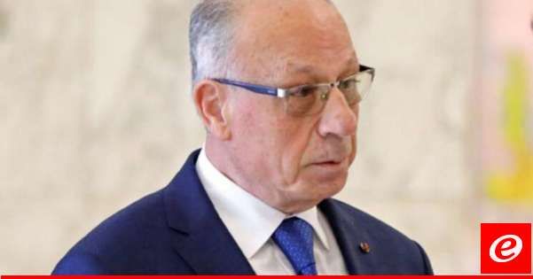 وزير الدفاع: نؤكد على حق العسكريين برواتب تؤمن لهم نسبة لائقة من حقوقهم