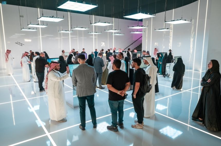 اليوم الأول.. تفاصيل مذكرات التفاهم الموقعة في قمة الذكاء الاصطناعي