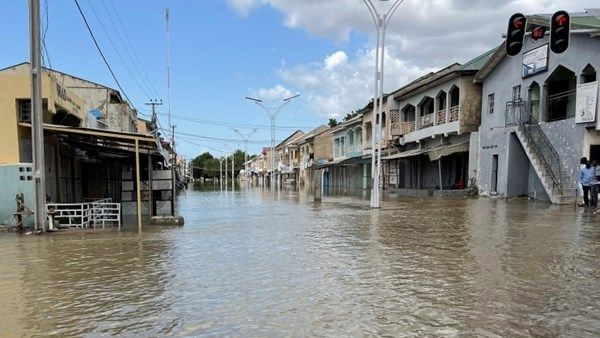 فيضانات نيجيريا تودي بحياة العشرات وتشرد الآلاف