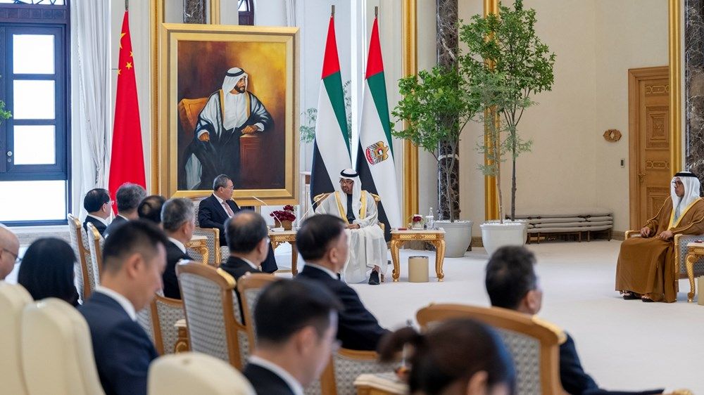 رئيس الدولة ورئيس مجلس الدولة الصيني يبحثان تعزيز الشراكة الاستراتيجية الشاملة بين البلدين