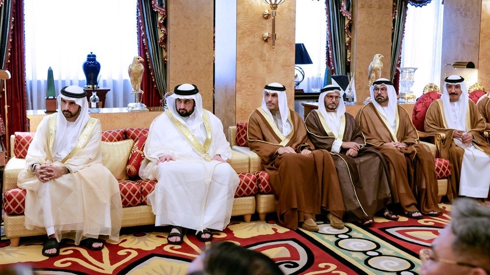 محمد بن راشد يبحث مع رئيس مجلس الدولة الصيني مستقبل الشراكة الاستراتيجية بين البلدين
