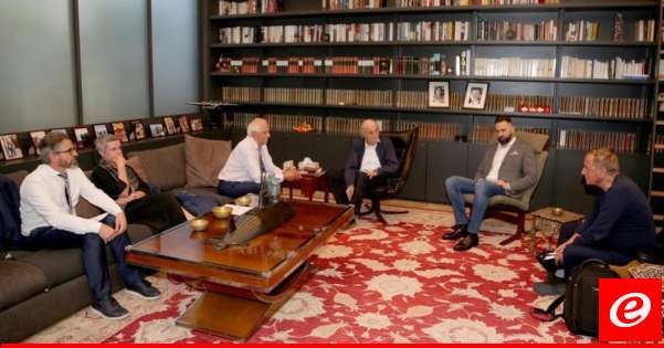 جنبلاط عرض مع بوريل العدوان الإسرائيلي على لبنان والاستحقاق الرئاسي والنزوح السوري