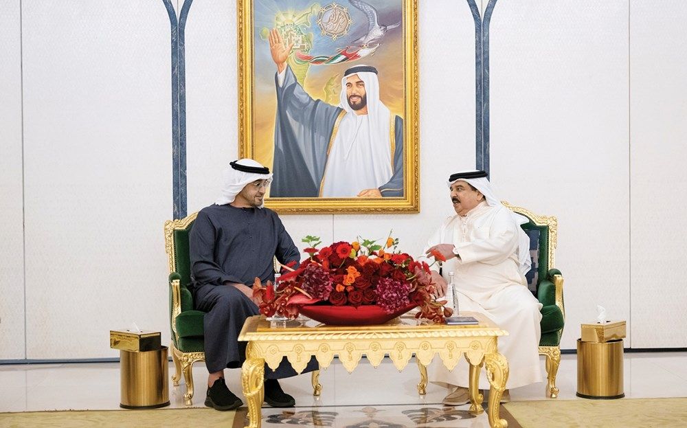 رئيس الدولة وملك البحرين: تعزيز العمل المشترك لخدمة التنمية