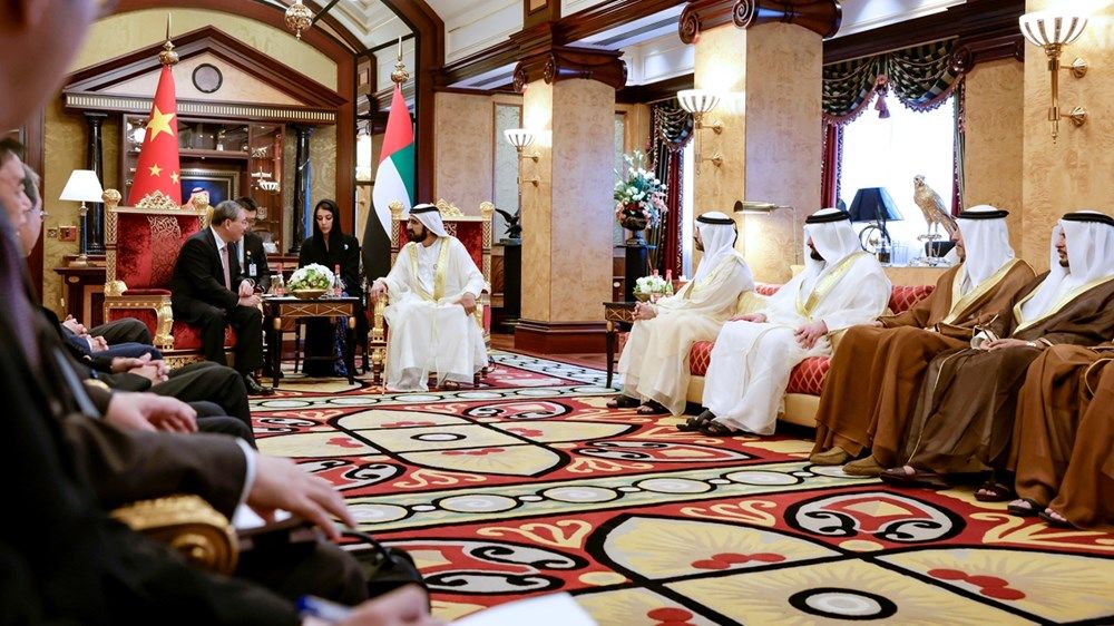 محمد بن راشد يبحث مع رئيس مجلس الدولة الصيني مستقبل الشراكة الاستراتيجية بين البلدين