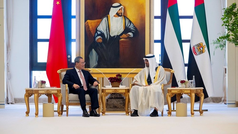 رئيس الدولة ورئيس مجلس الدولة الصيني يبحثان تعزيز الشراكة الاستراتيجية الشاملة بين البلدين