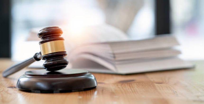 بمناسبة يومه العالمي.. مختصون: القانون ركيزة أساسية لاستقرار المجتمع وحفظ الحقوق