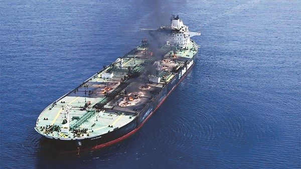 بدء عملية قَطْر الناقلة «سونيون» قبالة اليمن