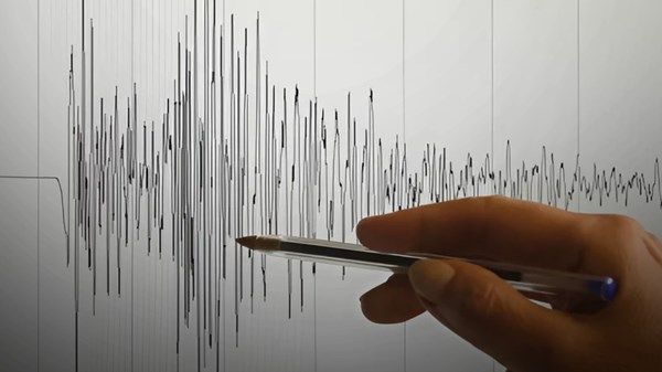 زلزال يضرب إقليما في إندونيسيا