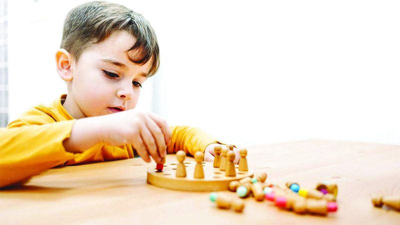 الامارات | «صحة أبوظبي» تُطلق «مبادئ توجيهية» لتعزيز رعاية المصابين بالتوحد