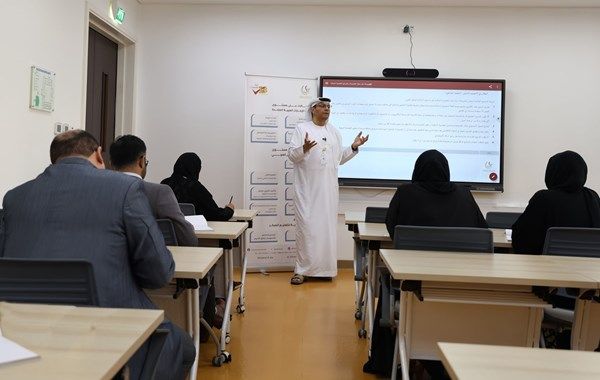 "خليفة التربوية": توظيف الذكاء الاصطناعي في التعليم يعزز الإبداع