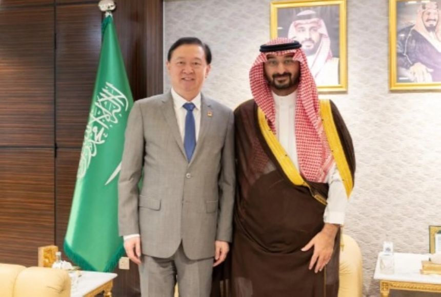 وزير الحرس الوطني وسفير الصين يستعرضان الموضوعات المشتركة