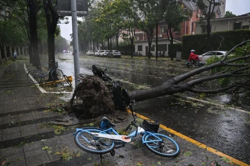 صور| الإعصار بيبينكا يجتاح شنغهاي الصينية.. وإعلان الطوارئ بالمدينة