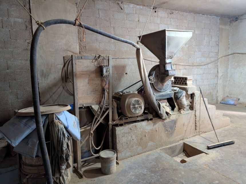 جدة.. حملة ميدانية تظبط 10 آلاف كيلو من التبغ وتغلق 9 مستودعات