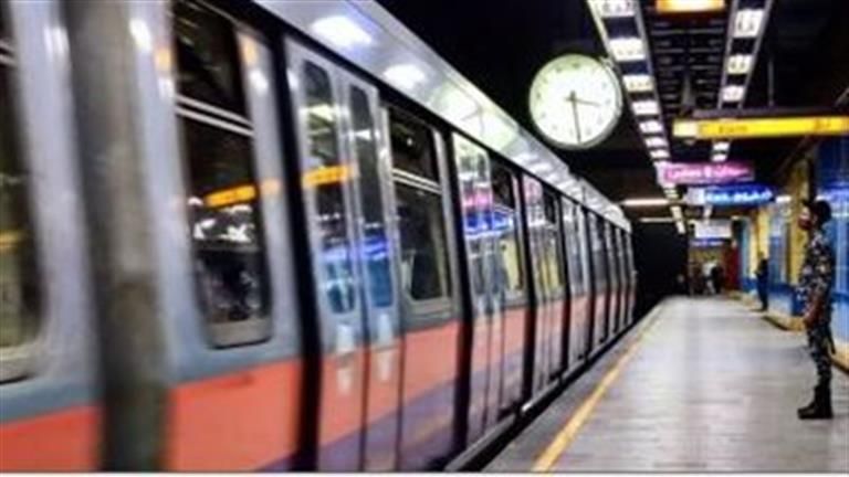 مصدر أمنى يكشف حقيقة تعدي شرطي على السيدات في مترو الأنفاق