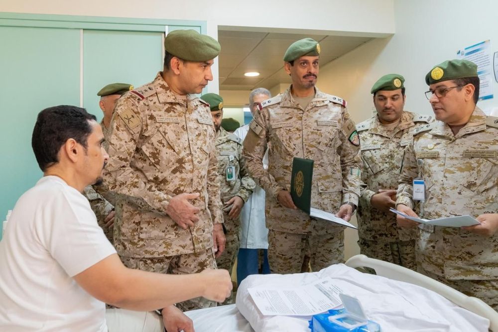 قائد القوات المشتركة يزور مصابي عمليات عاصفة الحزم وإعادة الأمل