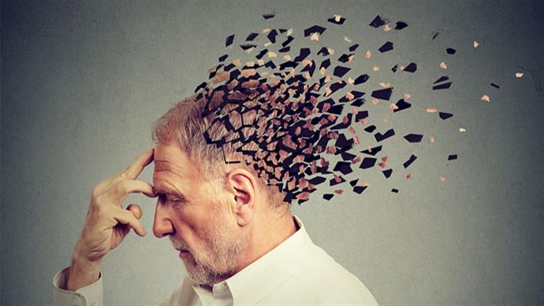 وضعية نوم تزيد خطر الإصابة بألزهايمر.. دراسة تحذر