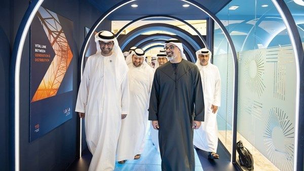 خالد بن محمد بن زايد يشهد جانباً من فعاليات المعرض والمؤتمر العالمي للمرافق