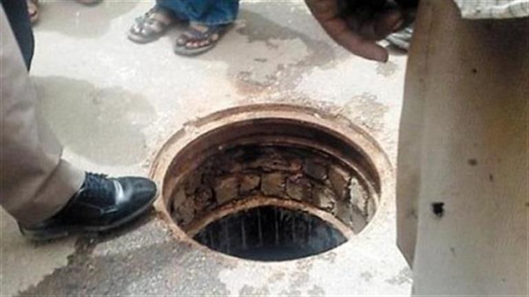 رعب على عمق 14 مترًا.. سقوط 4 عمال داخل بيارة بالتجمع