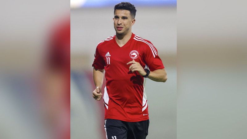 الامارات | الشارقة يرسم ابتسامة آسيوية بريشة «فنان»