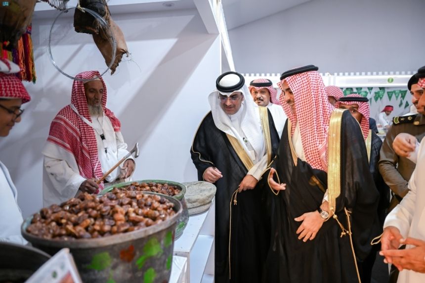 صور| انطلاق مهرجان التمور في الباحة وسط فعاليات متعددة
