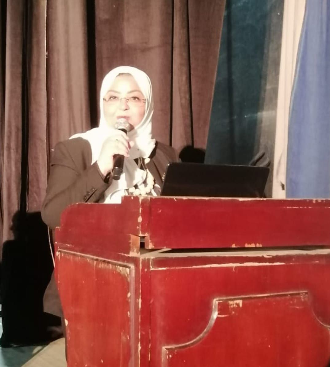 د.دينا هويدى: الثقافة والفن أداتان قويتان في بناء شخصية الفتاة والمرأة وسبيلها لتنمية وتقدم المجتمع