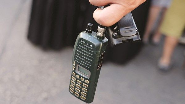 الجيش اللبناني يفجر أجهزة اتصالات «مشبوهة»