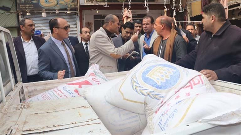 خلال 24 ساعة.. شرطة التموين تضُبط 69 طن دقيق أبيض بلدي مدعم