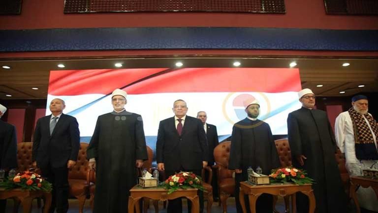 نقيب الأشراف يكرم عددًا من الشخصيات خلال احتفالية المولد النبوي الشريف