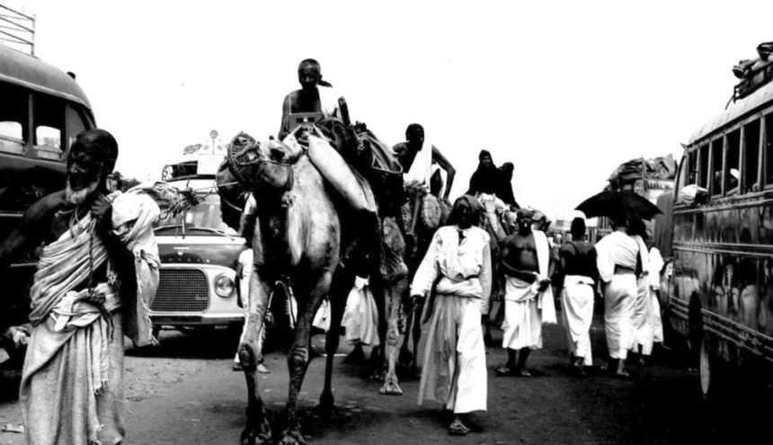 اهتمام وتطوير.. كيف اعتنى الملك عبد العزيز بخدمة الحجيج؟