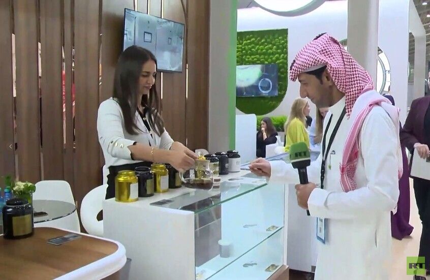 الخليج اليوم .. "شاي مع الذهب".. شركات روسية تعرض أفضل منتجاتها الغذائية في معرض "فوديكس السعودية"